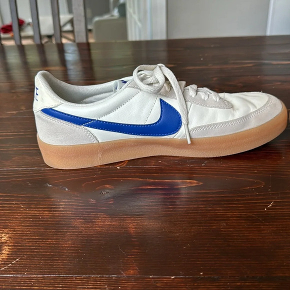 Nike Men’s white/grey with Blue Nike accent shoes - Size 8 - Picture 3 of 6